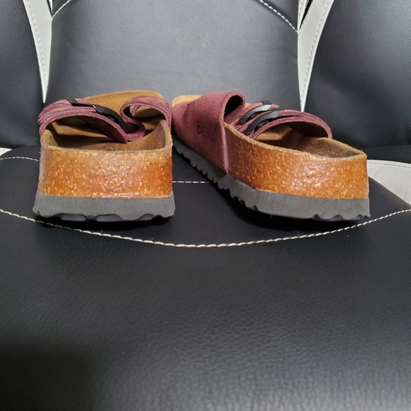 🚫SOLD🚫Betula by Birkenstock Arizona Sandals Maroon - Picture 6 of 8